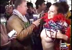 Bağlı ve becerdin lezbiyen türbanlı sexi kız
